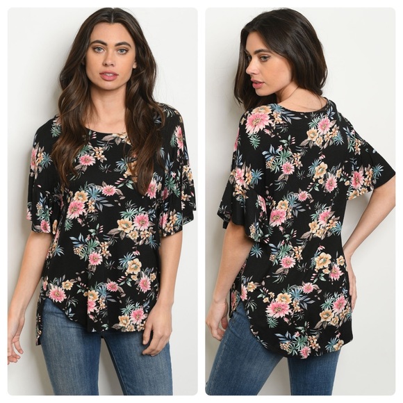 A Girl Thing Tops - 2 for $40❤️black floral top